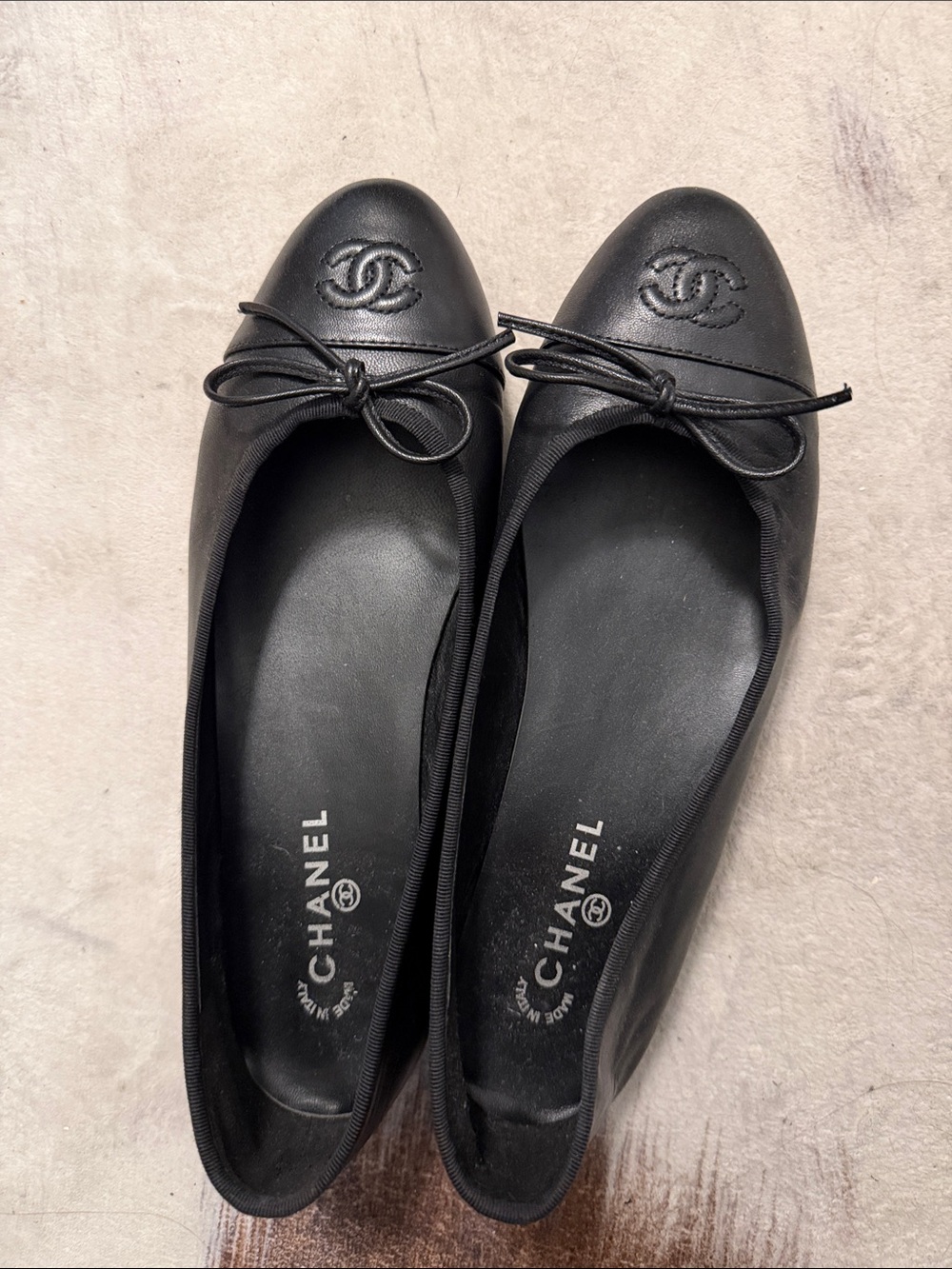 Chanel CC Logo Cap Toe Leather Ballet Flats